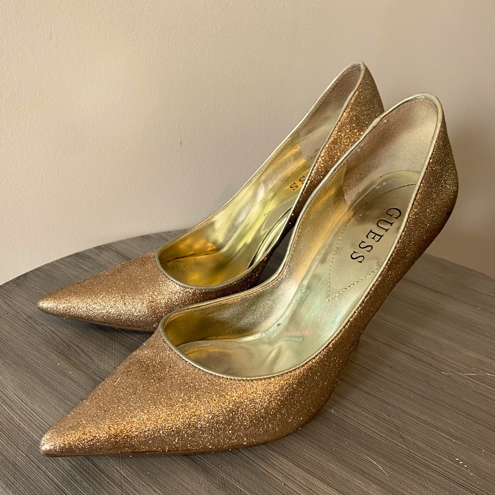 GUESS GOLD SPARKLE HEEL